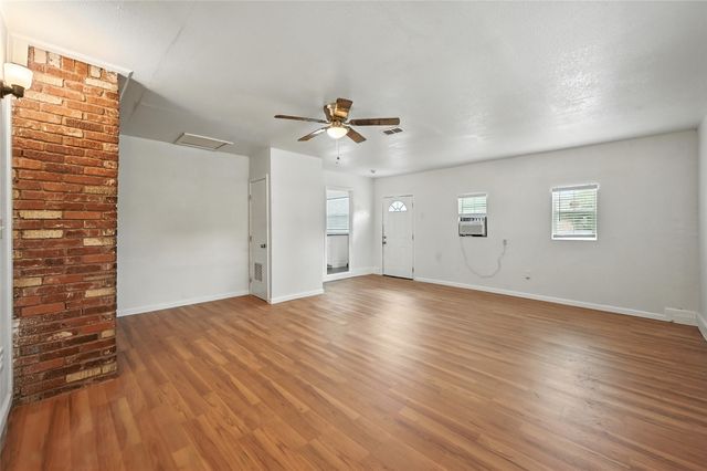 5600 Conroy Street, Fort Worth, TX 76134