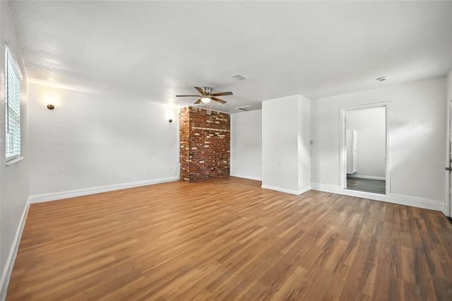 5600 Conroy Street, Fort Worth, TX 76134