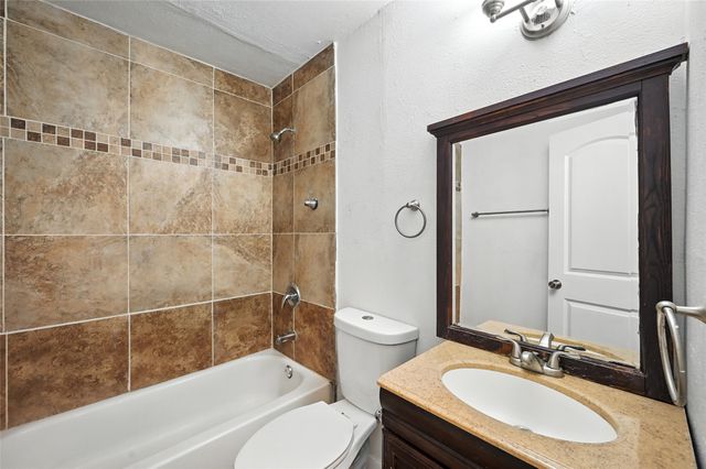5600 Conroy Street, Fort Worth, TX 76134