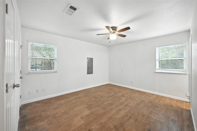 5600 Conroy Street, Fort Worth, TX 76134