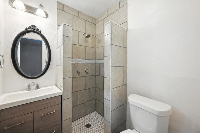 5600 Conroy Street, Fort Worth, TX 76134
