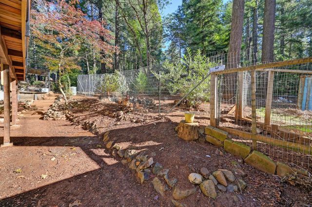 20460 Cedar View Ct, Foresthill, CA 95631