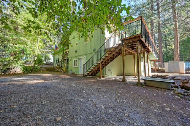 20460 Cedar View Ct, Foresthill, CA 95631