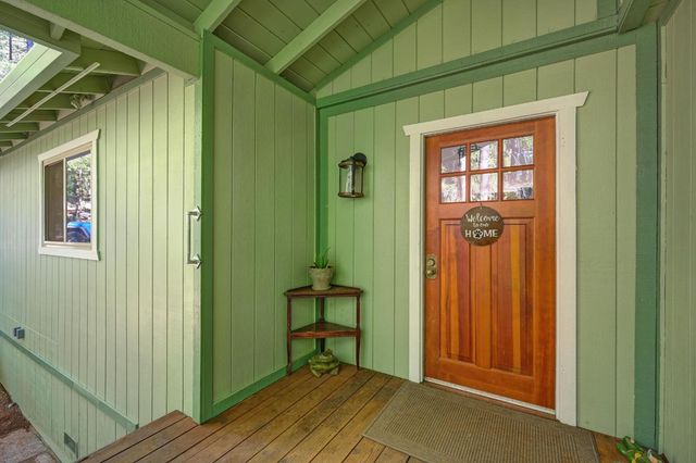 20460 Cedar View Ct, Foresthill, CA 95631