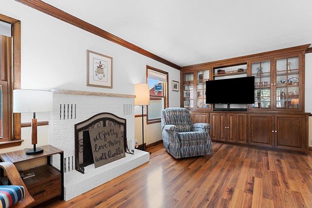 613 E BYRD STREET, Appleton, WI 54911
