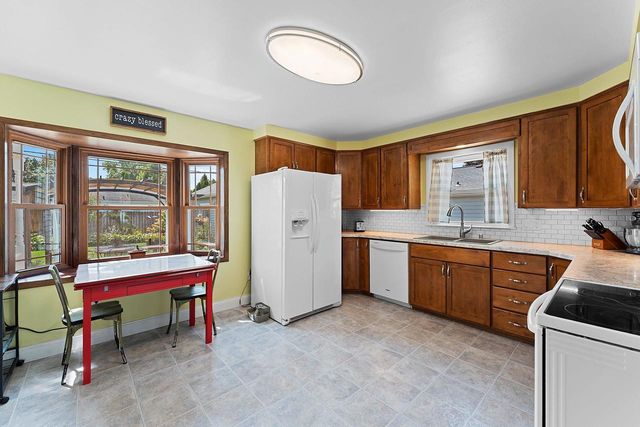 613 E BYRD STREET, Appleton, WI 54911
