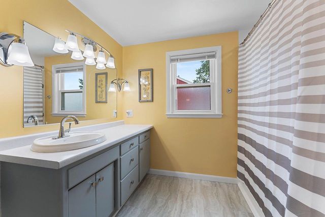 613 E BYRD STREET, Appleton, WI 54911