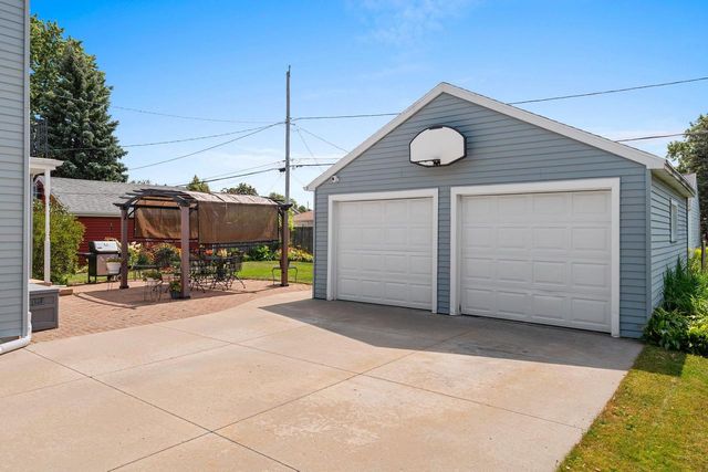 613 E BYRD STREET, Appleton, WI 54911