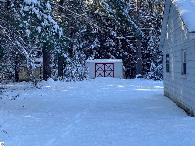 1240 Quigley Road, West Branch, MI 48661