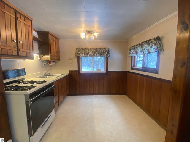 1240 Quigley Road, West Branch, MI 48661