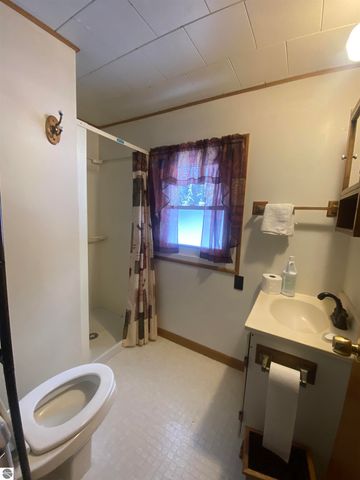 1240 Quigley Road, West Branch, MI 48661