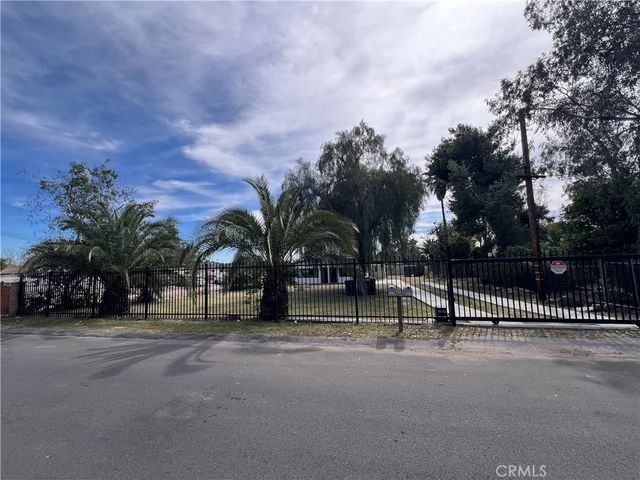 2527 W Third Avenue, San Bernardino, CA 92407