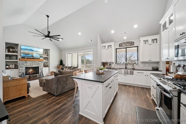 27232 E 131st Street S, Coweta, OK 74429