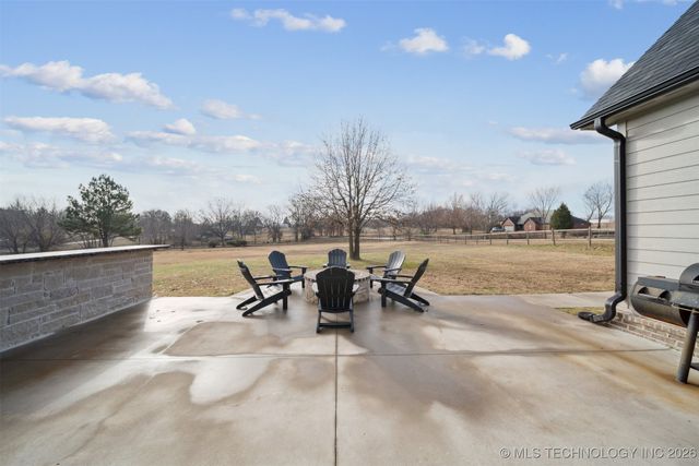 27232 E 131st Street S, Coweta, OK 74429