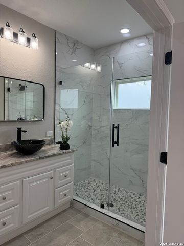 656 Canyon Circle, Canyon Lake, TX 78133