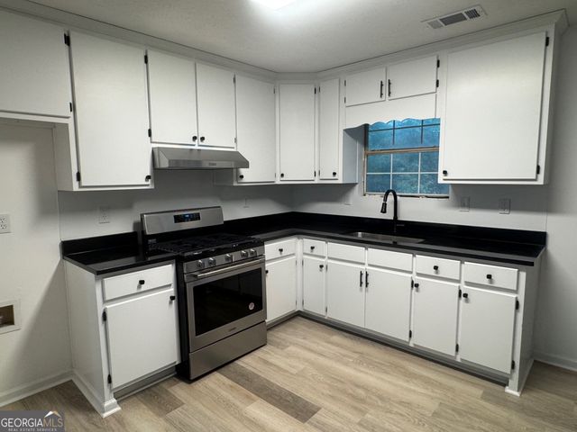 408 Meadowbrook Drive, Mcdonough, GA 30253