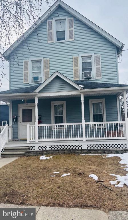 22 E THOMPSON AVE, Gloucester City, NJ 08030