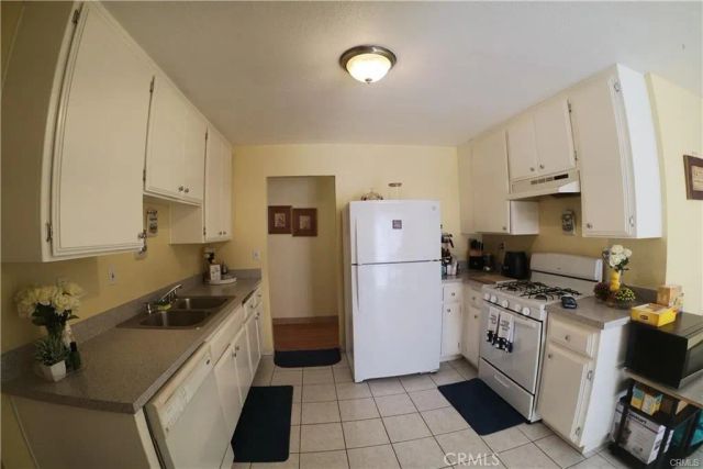 14465 Linden, Hesperia, CA 92345