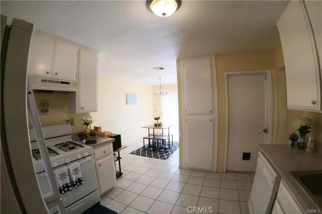 14465 Linden, Hesperia, CA 92345