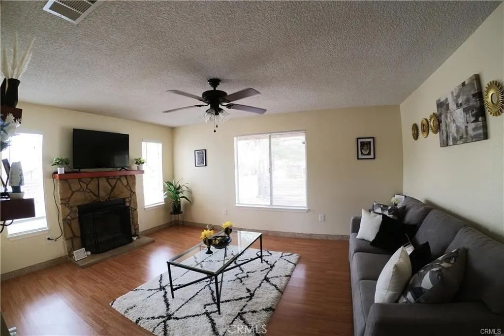 14465 Linden, Hesperia, CA 92345