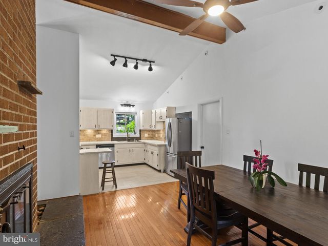 1811 CLAYTON DR, Oxon Hill, MD 20745