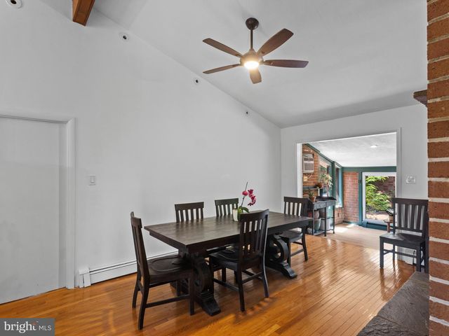 1811 CLAYTON DR, Oxon Hill, MD 20745