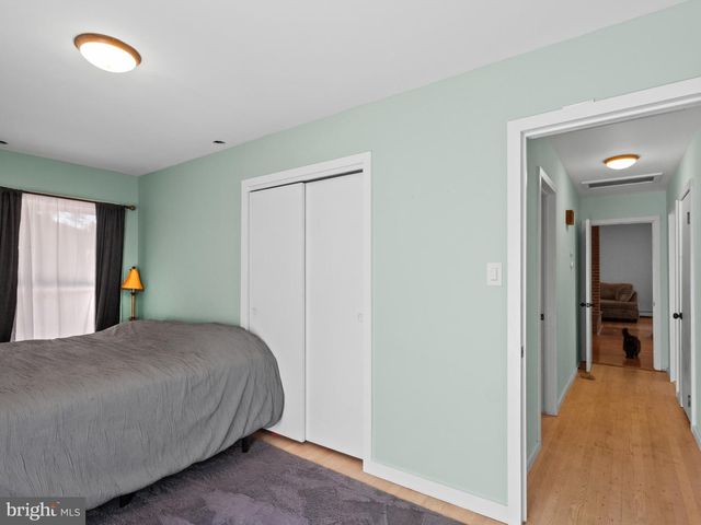 1811 CLAYTON DR, Oxon Hill, MD 20745