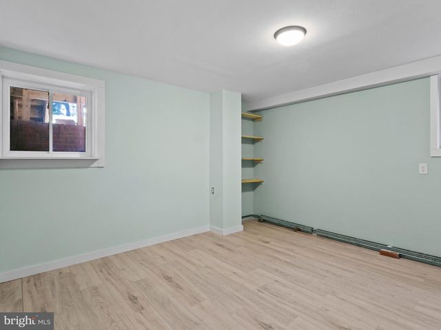 1811 CLAYTON DR, Oxon Hill, MD 20745
