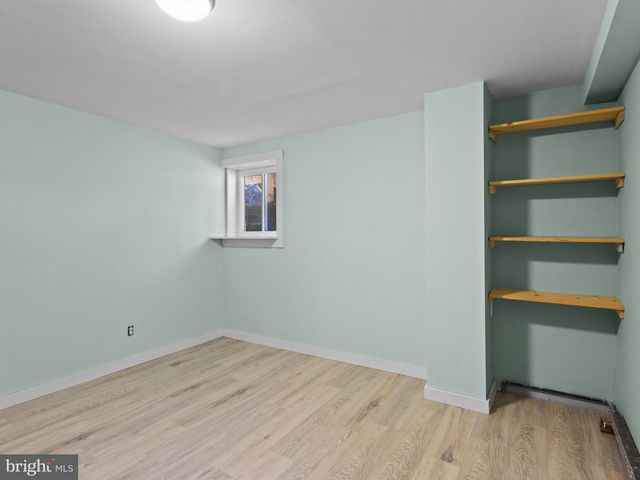 1811 CLAYTON DR, Oxon Hill, MD 20745