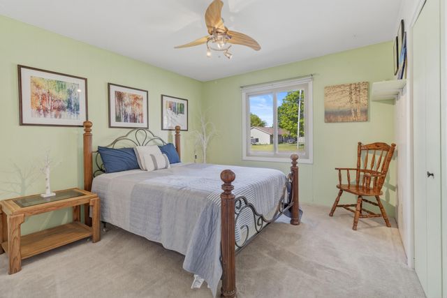 7702 Park Lane Avenue, Georgetown Twp, MI 49428