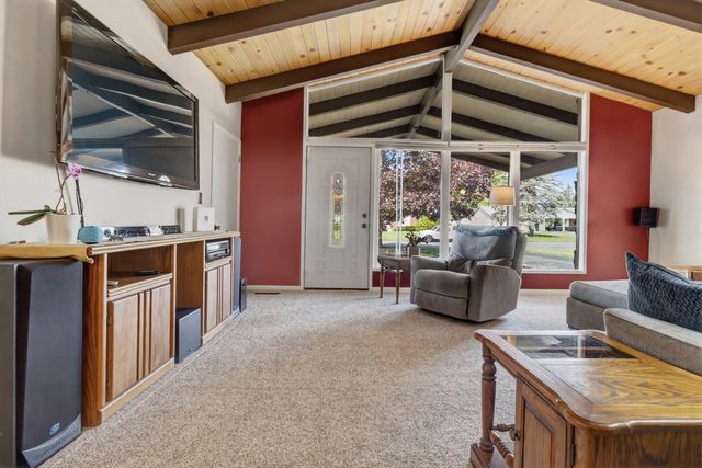 7702 Park Lane Avenue, Georgetown Twp, MI 49428