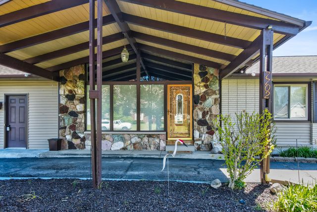 7702 Park Lane Avenue, Georgetown Twp, MI 49428