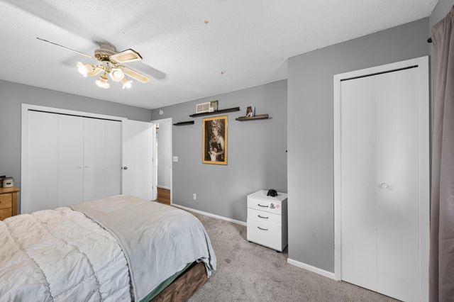 2330 Charles Street N, North Saint Paul, MN 55109