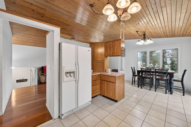2330 Charles Street N, North Saint Paul, MN 55109