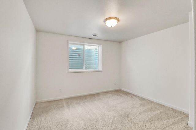 2575 Golden Lane S, Fargo, ND 58104
