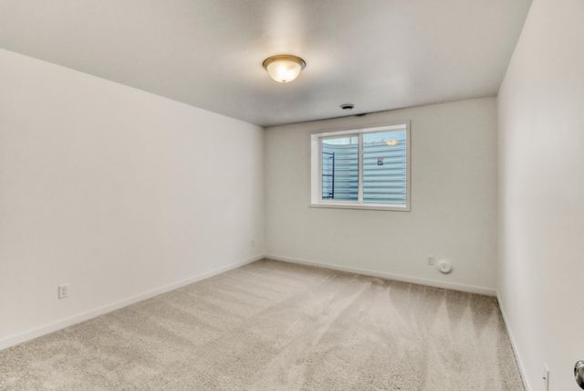 2575 Golden Lane S, Fargo, ND 58104