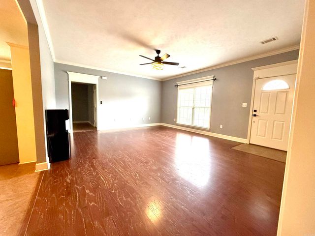 84 Rebecca Lane, Searcy, AR 72143