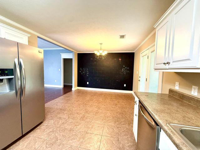 84 Rebecca Lane, Searcy, AR 72143