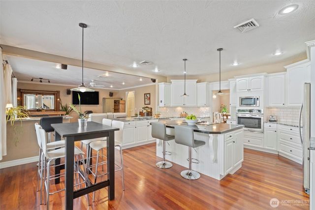 3025 Harrison Avenue, Centralia, WA 98531