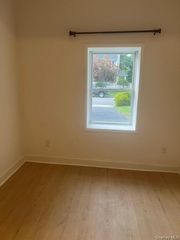 12 Edna Ln, Selden, NY 11784
