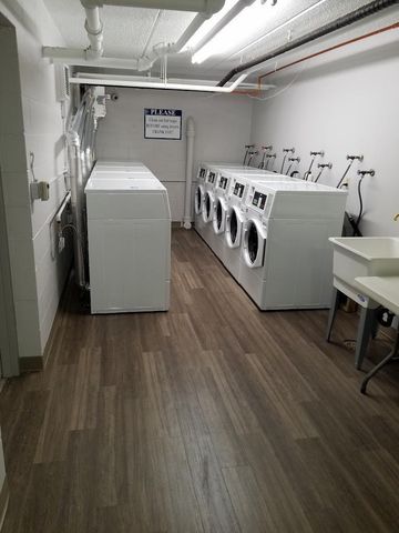 2616 Harriet Avenue 202, Minneapolis, MN 55408