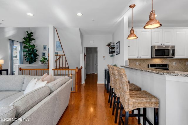 712 Abby Road, Middletown, NJ 07748