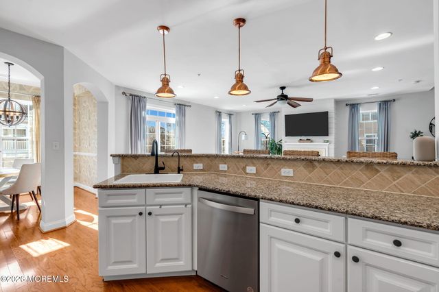 712 Abby Road, Middletown, NJ 07748