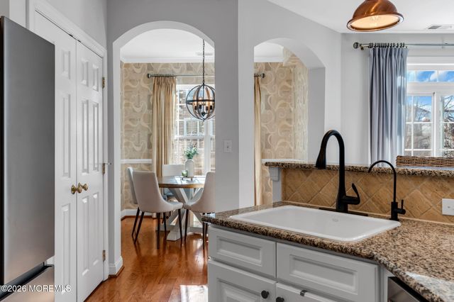 712 Abby Road, Middletown, NJ 07748