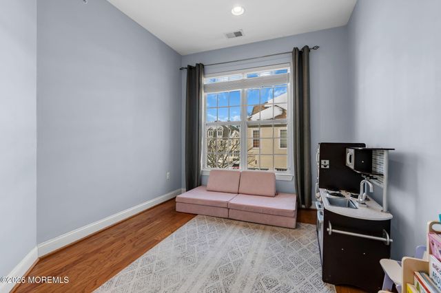 712 Abby Road, Middletown, NJ 07748