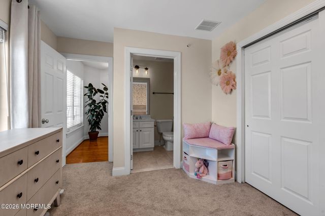 712 Abby Road, Middletown, NJ 07748