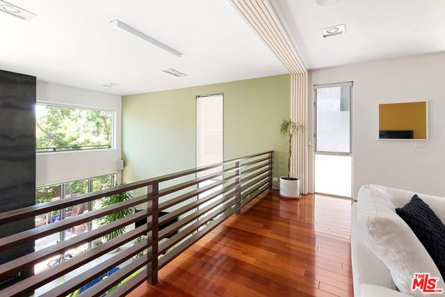 417 Venice Way, Venice, CA 90291