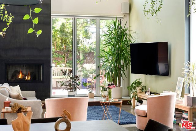 417 Venice Way, Venice, CA 90291