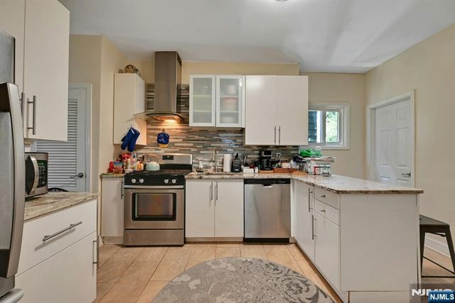 14 Wheeler Street, Montclair, NJ 07042