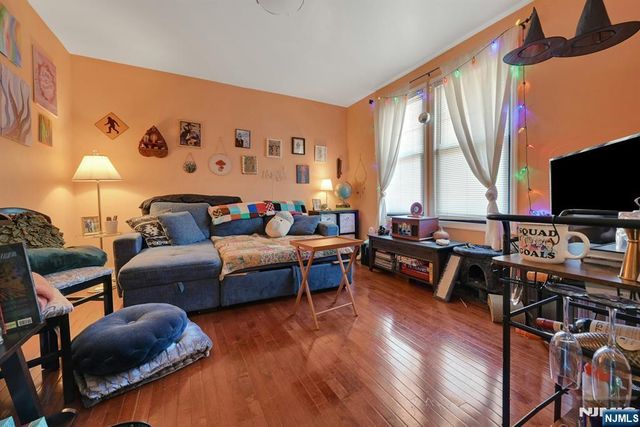 14 Wheeler Street, Montclair, NJ 07042